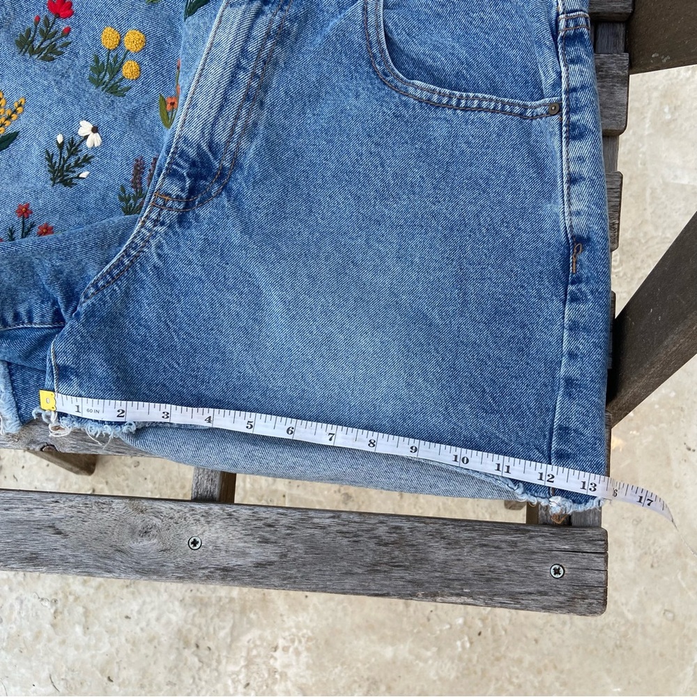 Hand-Embroidered Floral Shorts | Size 8 - Picture 14 of 14